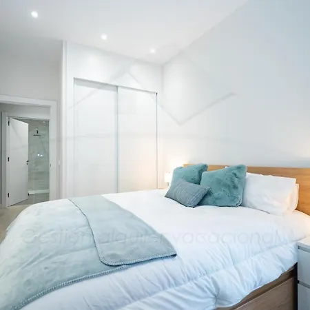 Nin Centrico Y Acogedor Apartamento En * Gijon